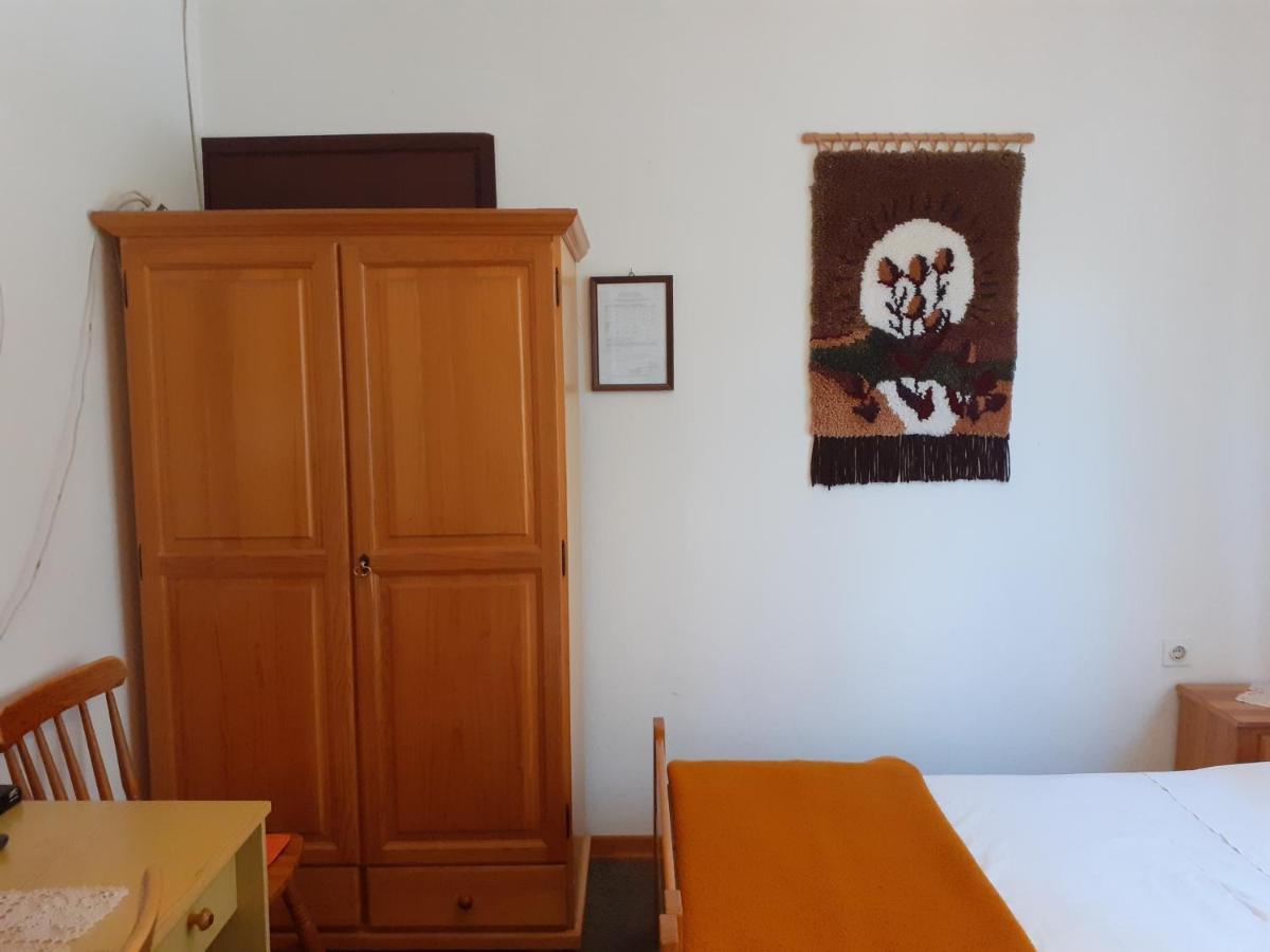 Apartment Simunec Malinska Buitenkant foto