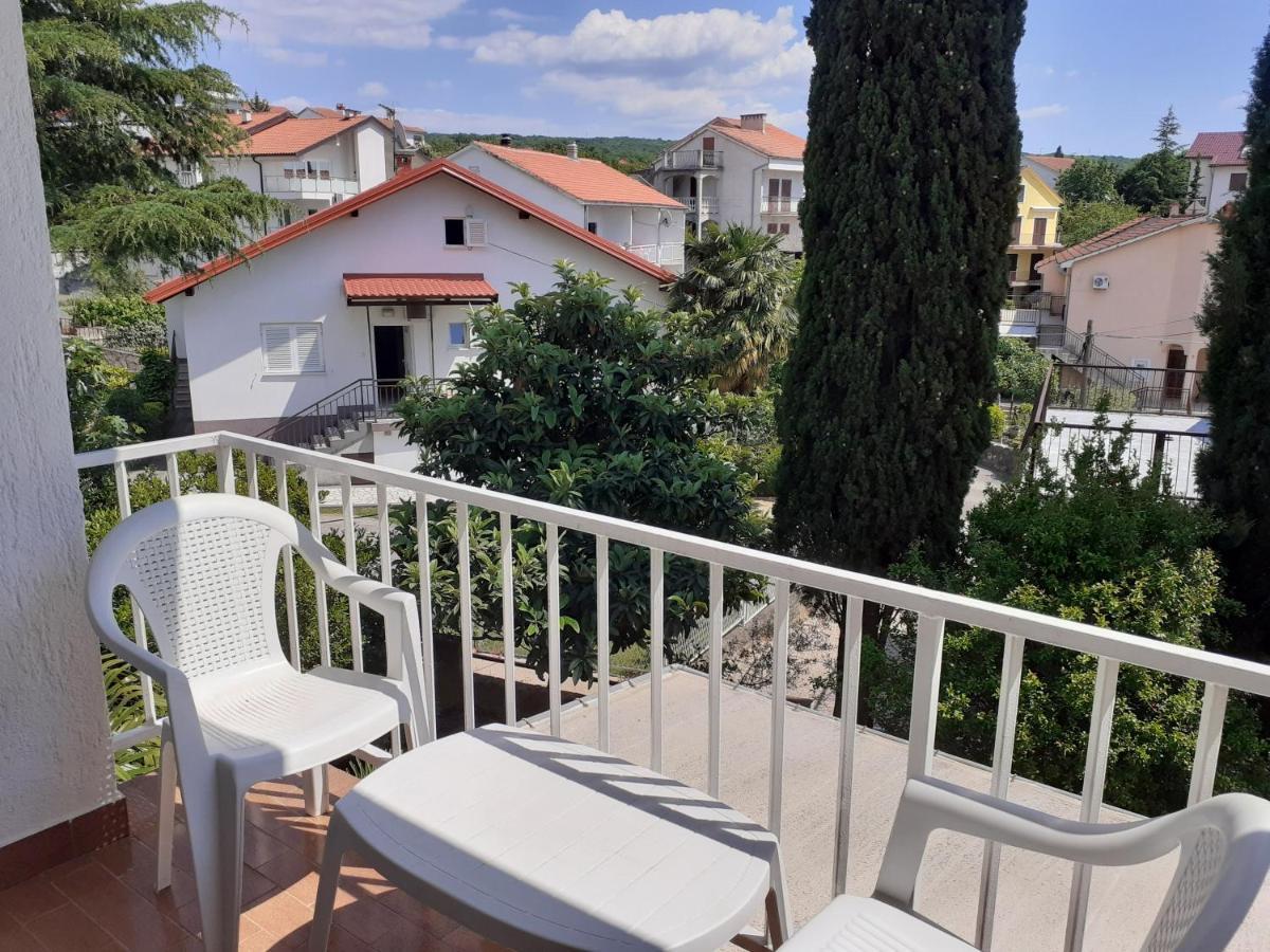 Apartment Simunec Malinska Buitenkant foto