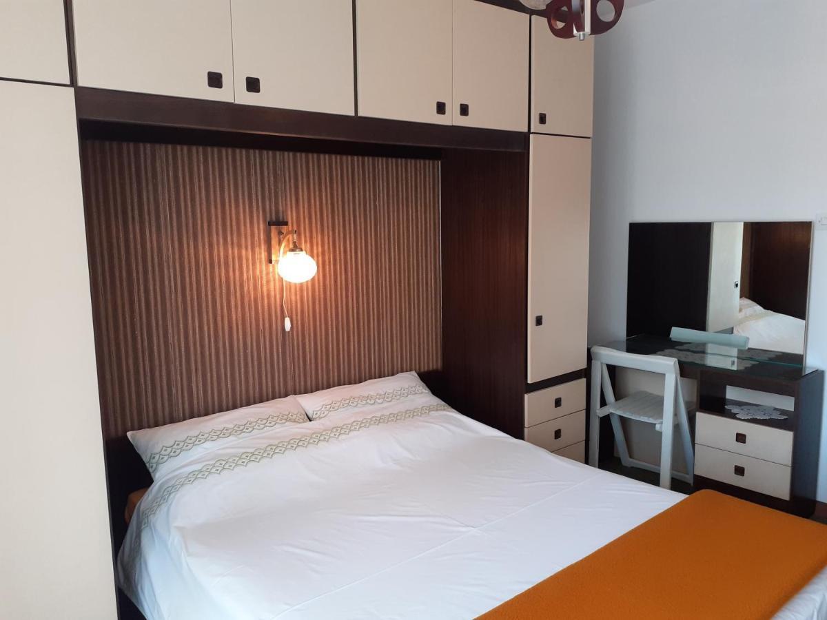 Apartment Simunec Malinska Buitenkant foto